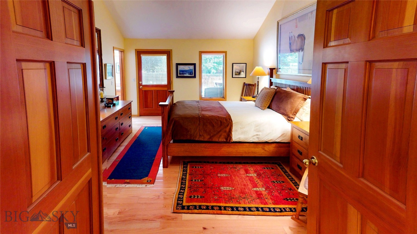 1 Riverside Drive Property Photo 29