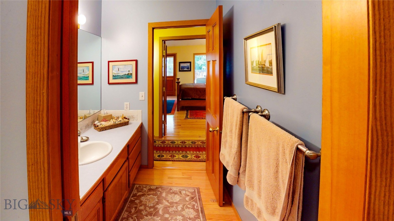 1 Riverside Drive Property Photo 44
