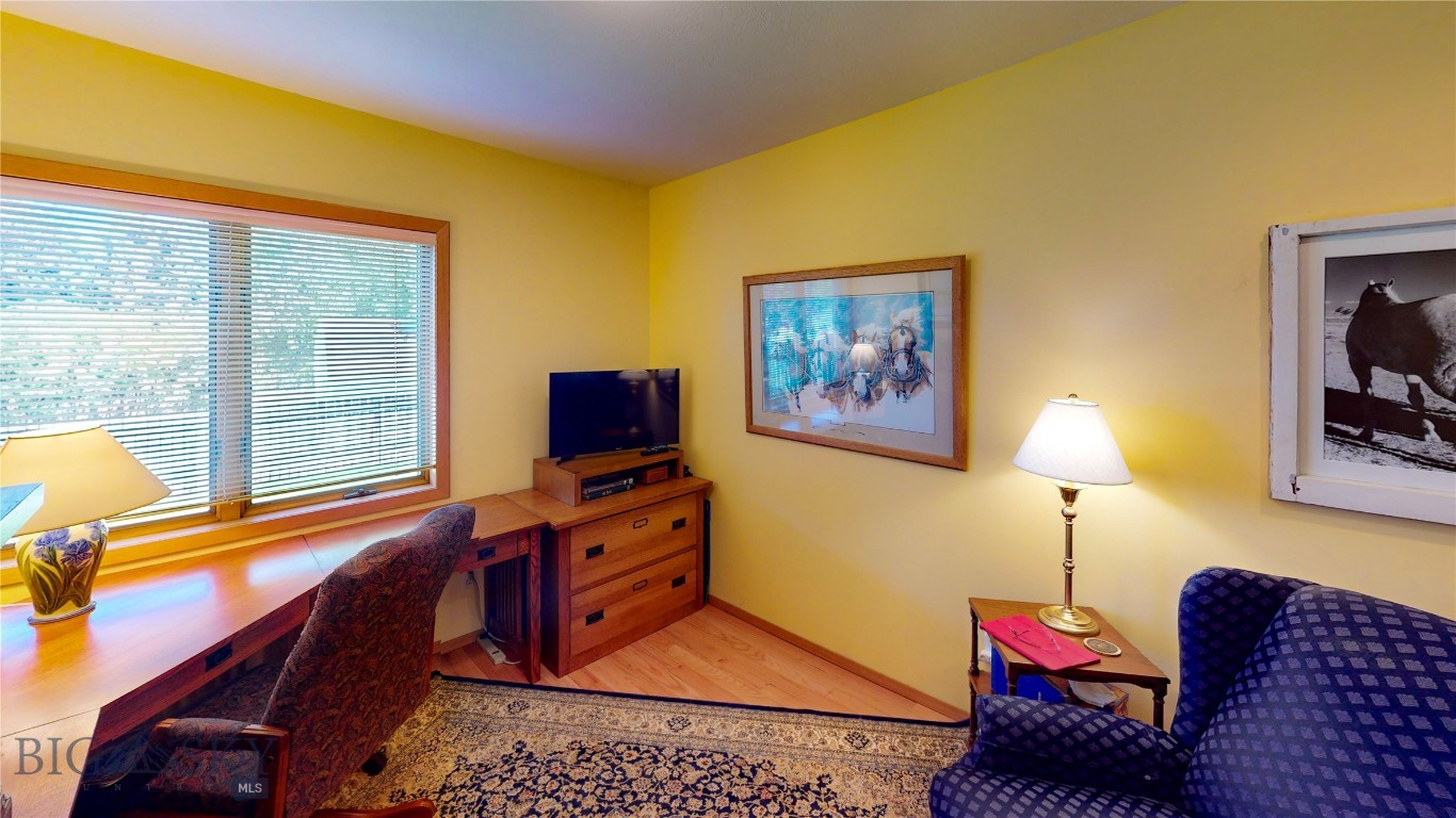 1 Riverside Drive Property Photo 46