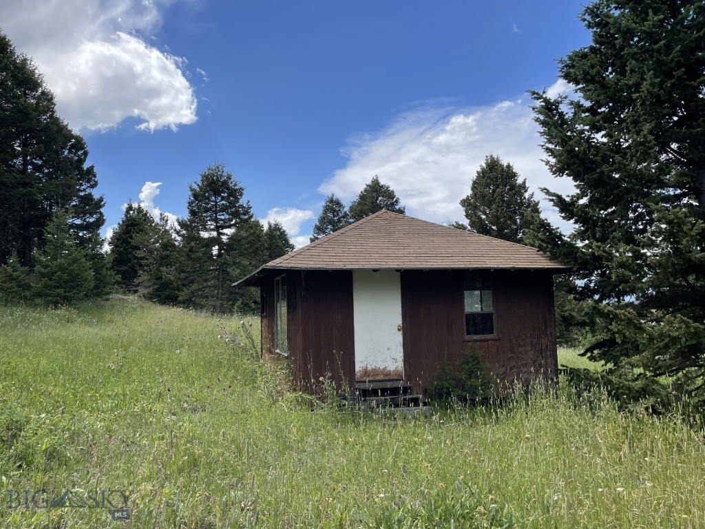 18 Blue Camas Road Property Photo 8