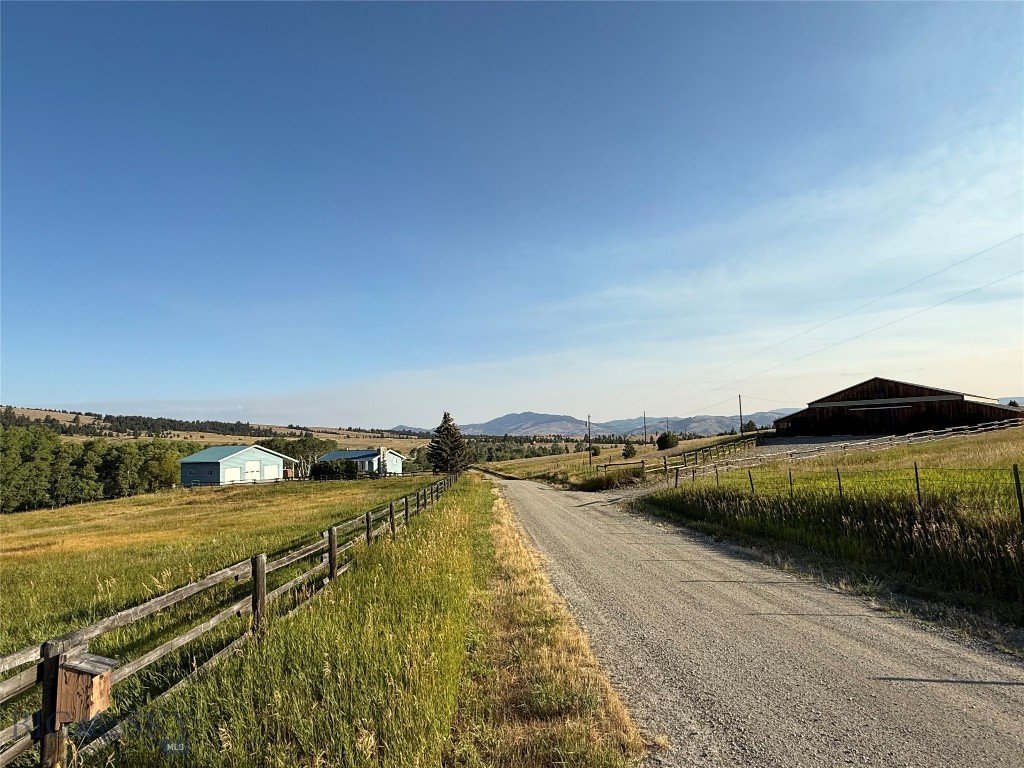 2553 S Mullen Trail Road Property Photo 1