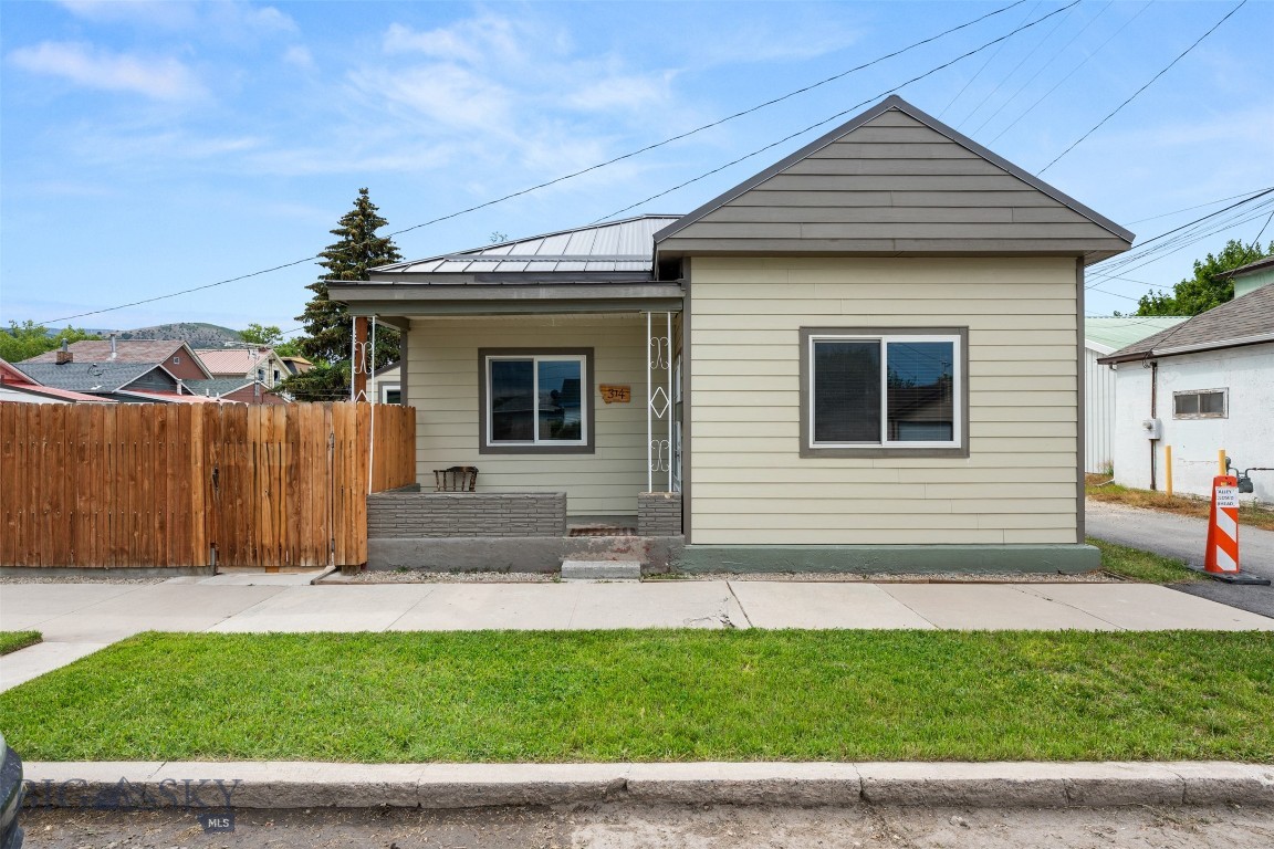 314 Adams Street Property Photo 1