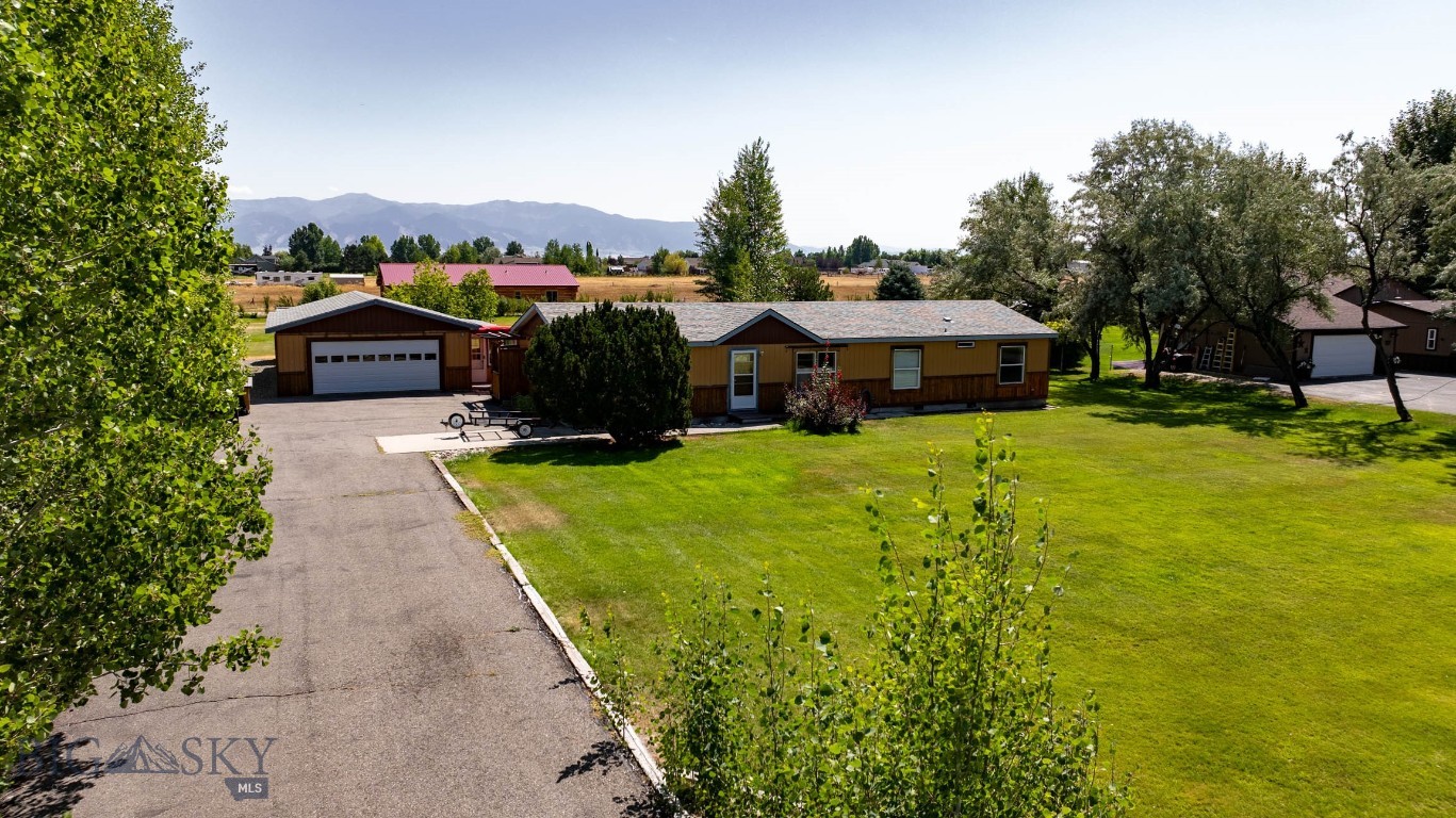 190 Tracy Ann Drive Property Photo 1