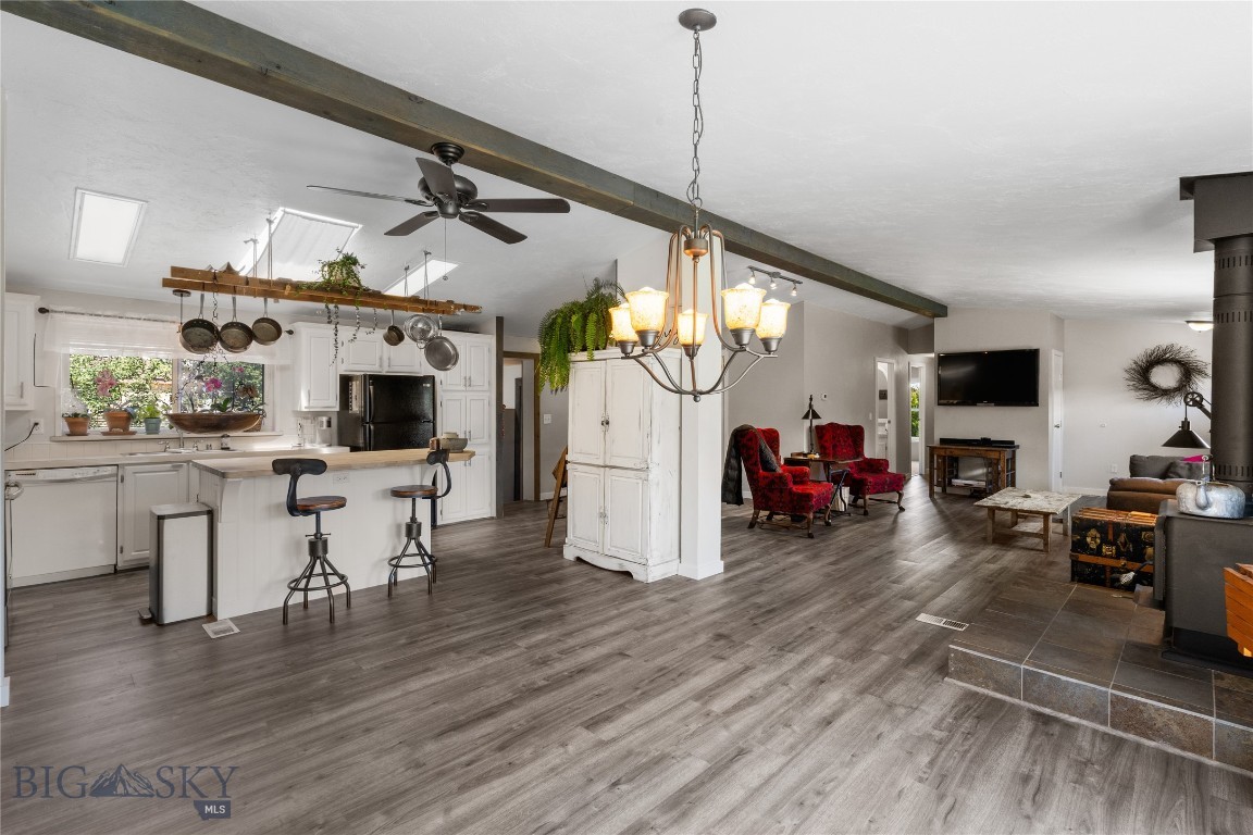 6218 Shadow Circle Property Photo 1