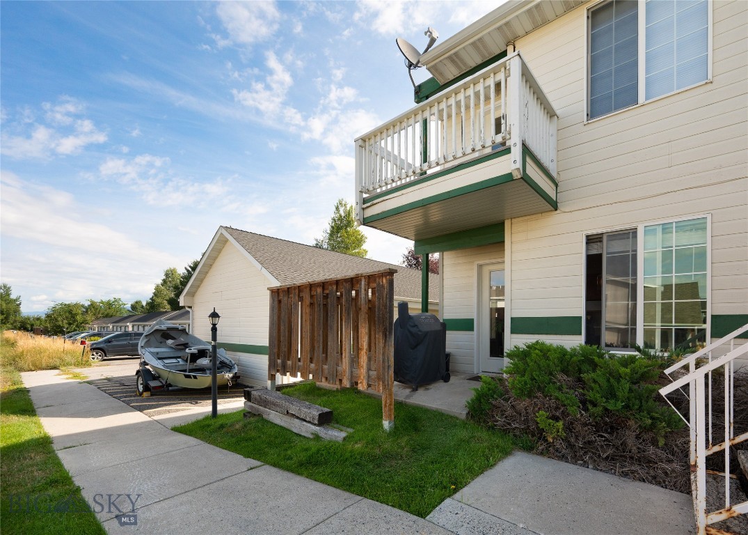 3020 W Villard 4d Property Photo 1