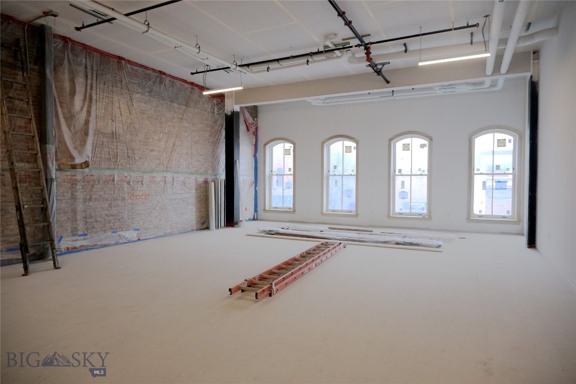 122 E Main Street 2a Property Photo 8