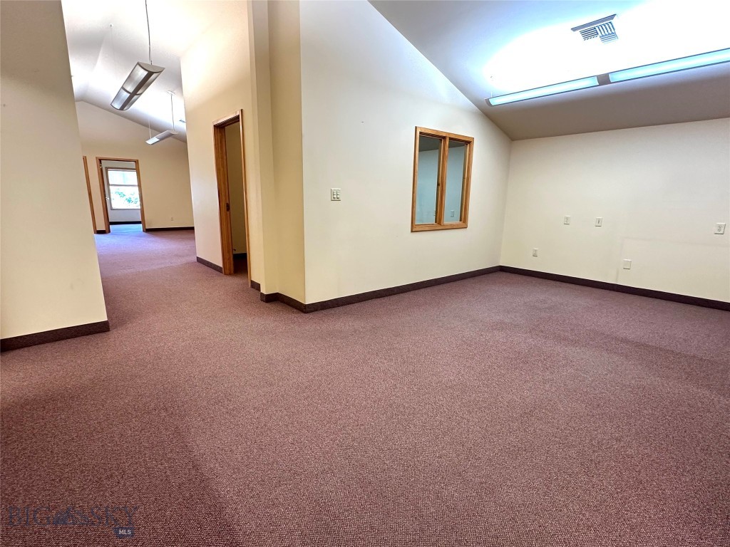 78 Meadow Village E Property Photo 5