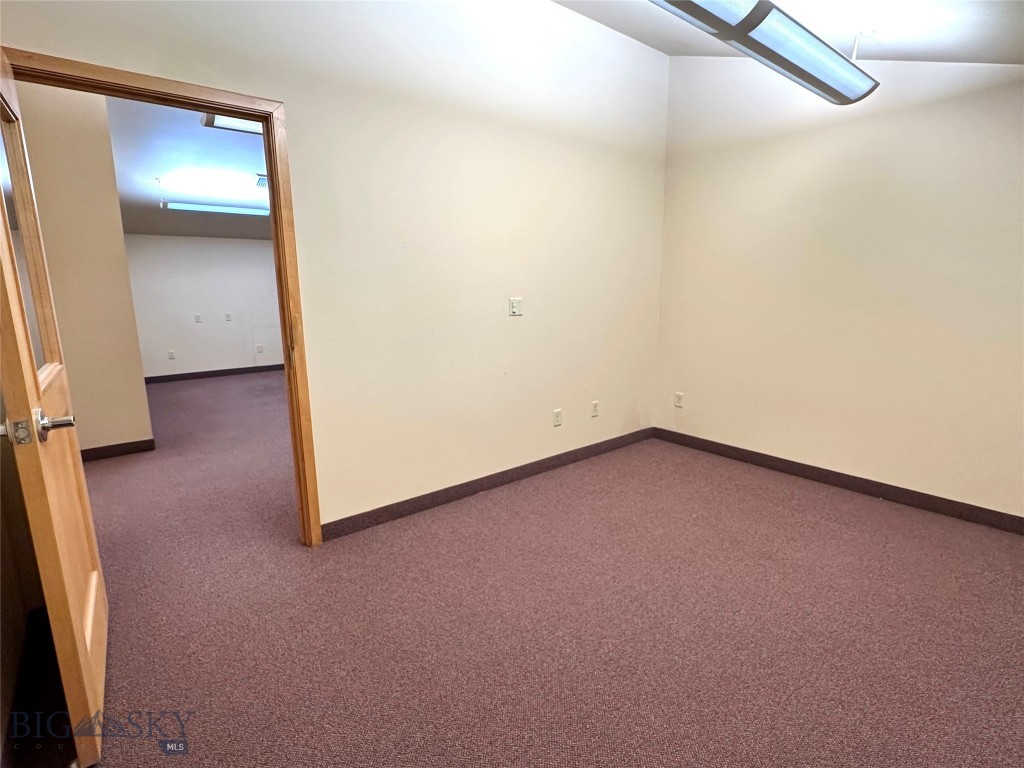 78 Meadow Village E Property Photo 7