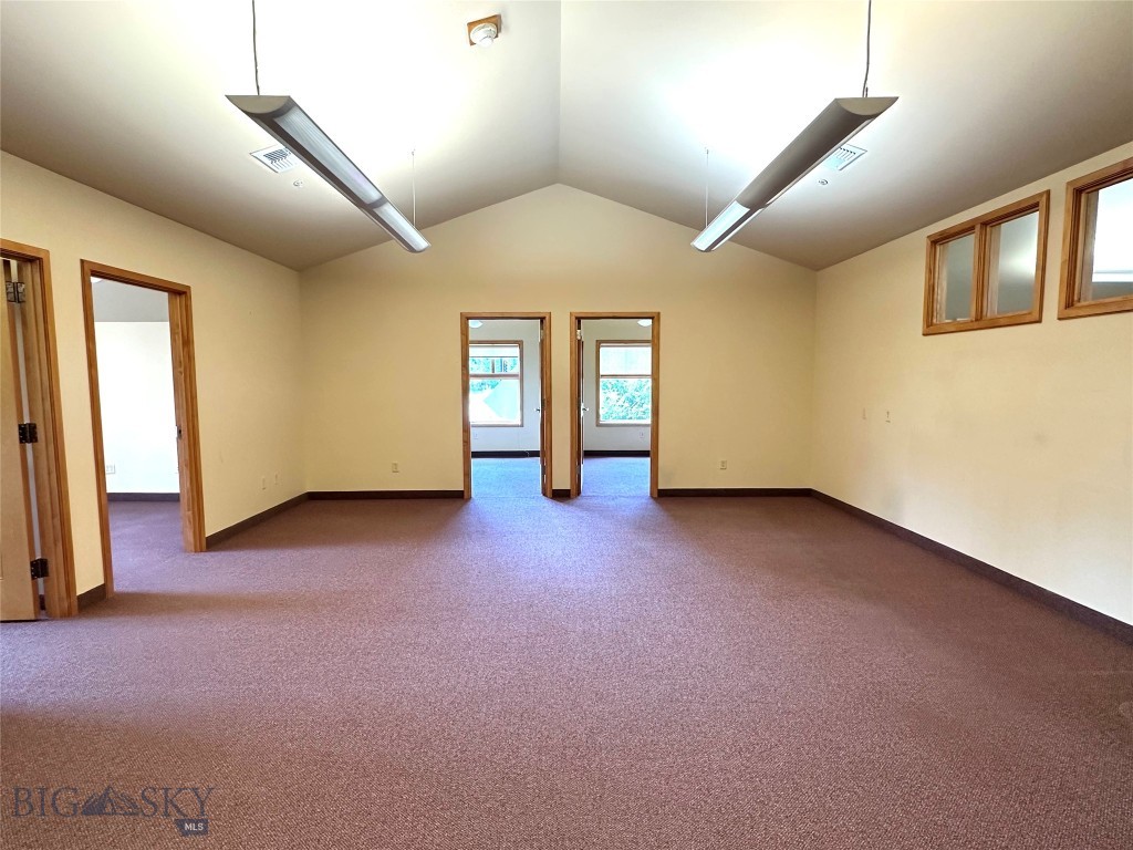 78 Meadow Village E Property Photo 9