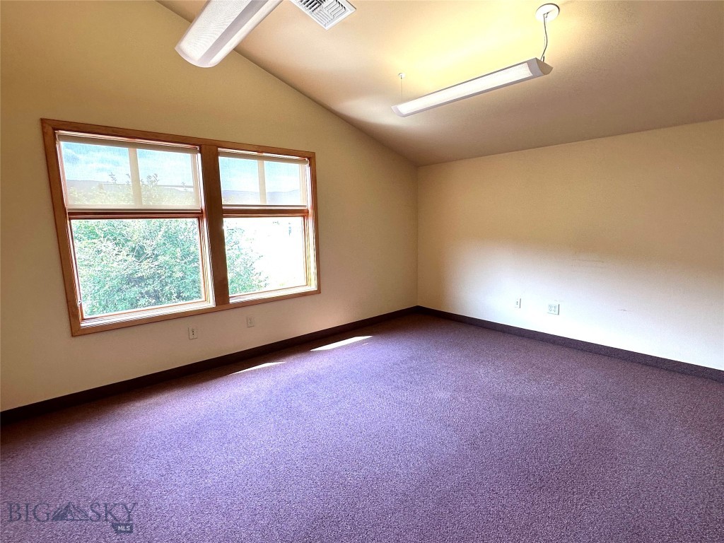 78 Meadow Village E Property Photo 19