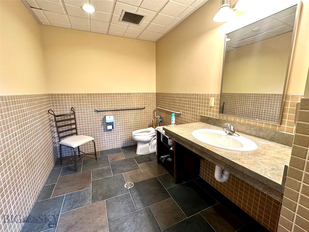 78 Meadow Village E Property Photo 21