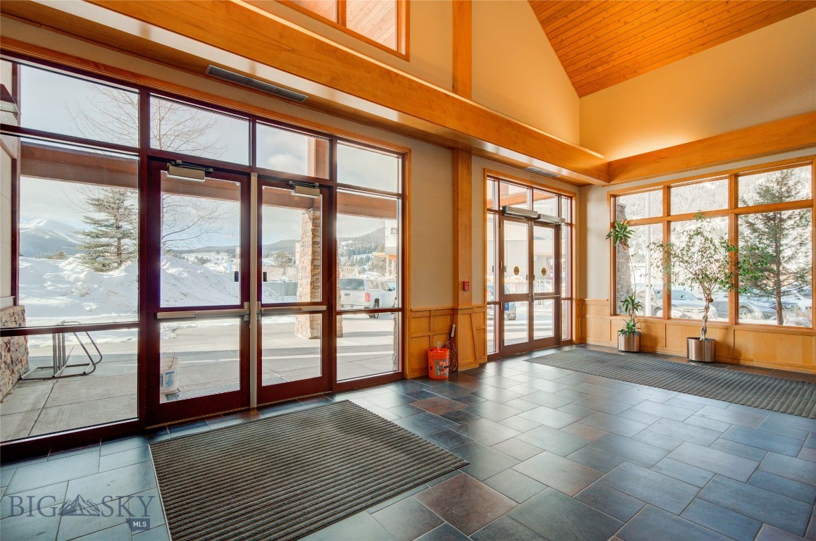 78 Meadow Village E Property Photo 25