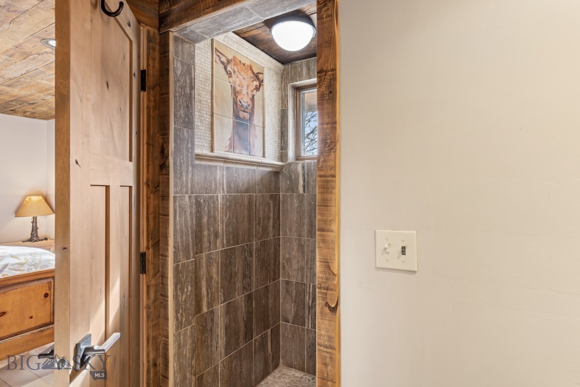 1005 Scott Street W Property Photo 26