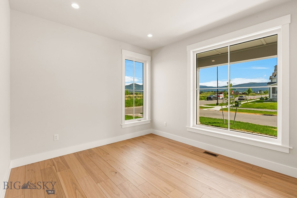 1523 Scotch Pine Lane Property Photo 21