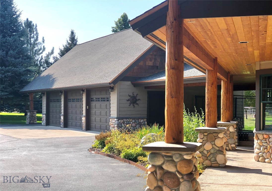 360 Tetrault Road Property Photo 3