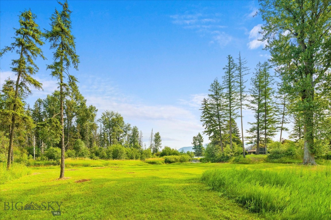 360 Tetrault Road Property Photo 32