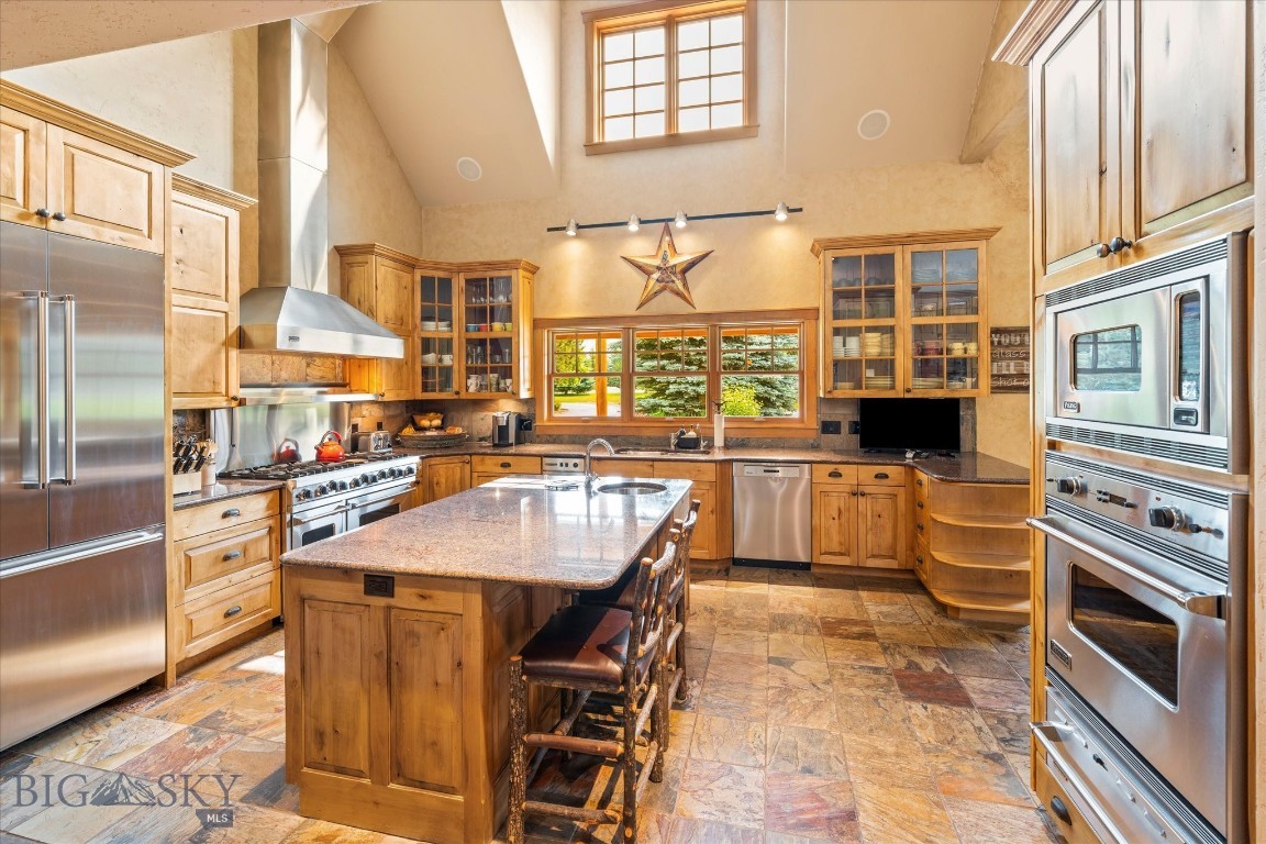 360 Tetrault Road Property Photo 75