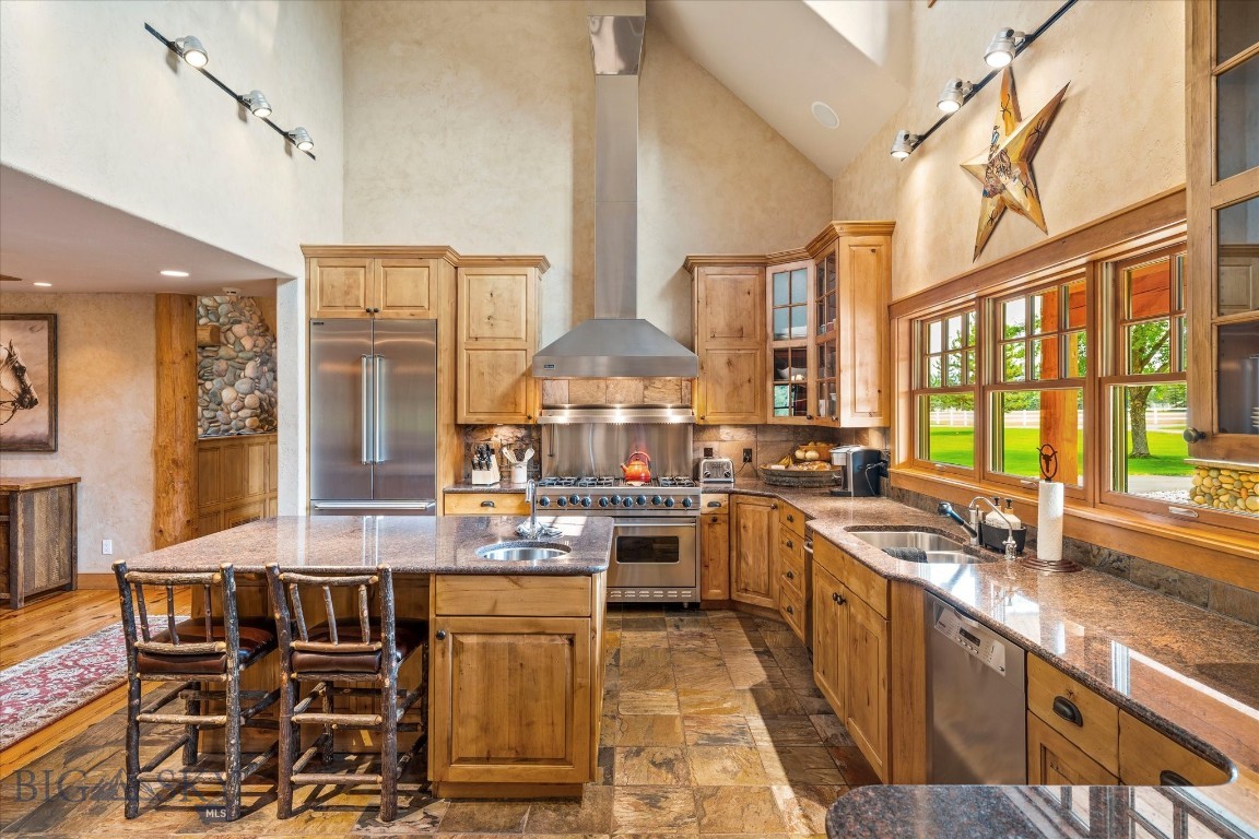 360 Tetrault Road Property Photo 76