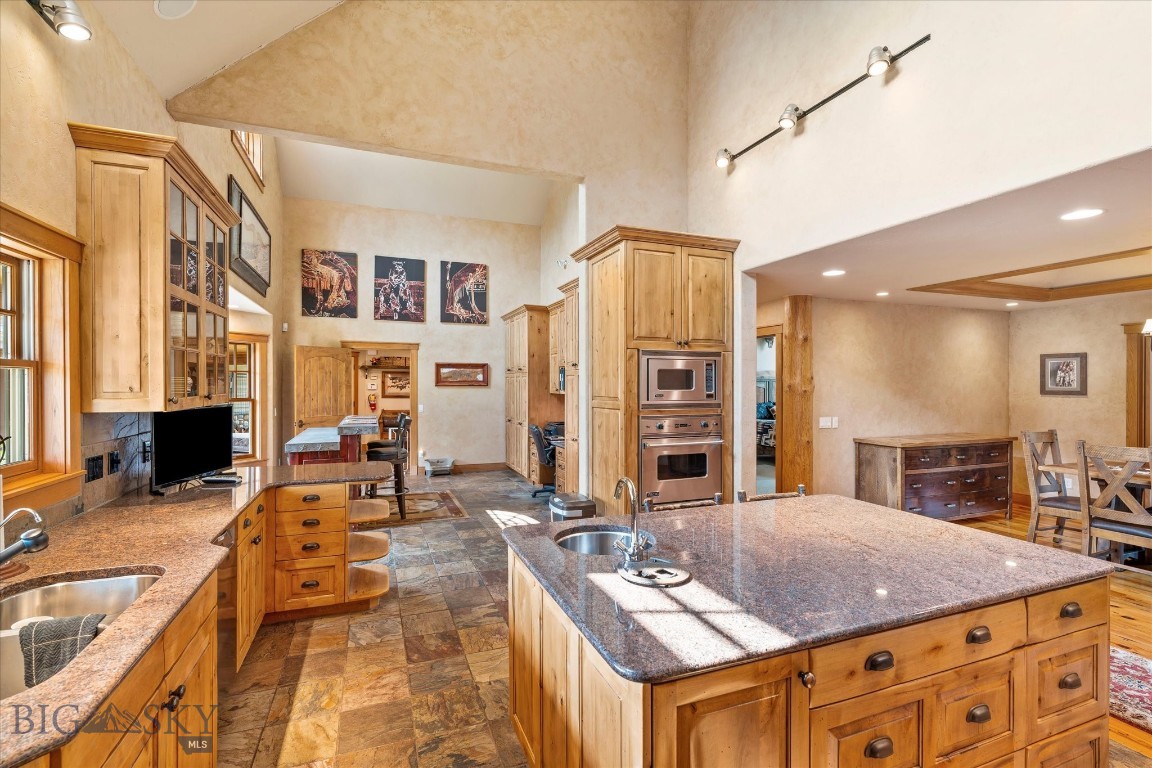 360 Tetrault Road Property Photo 77