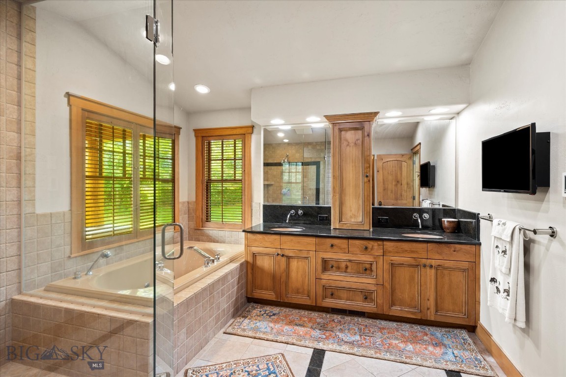 360 Tetrault Road Property Photo 84