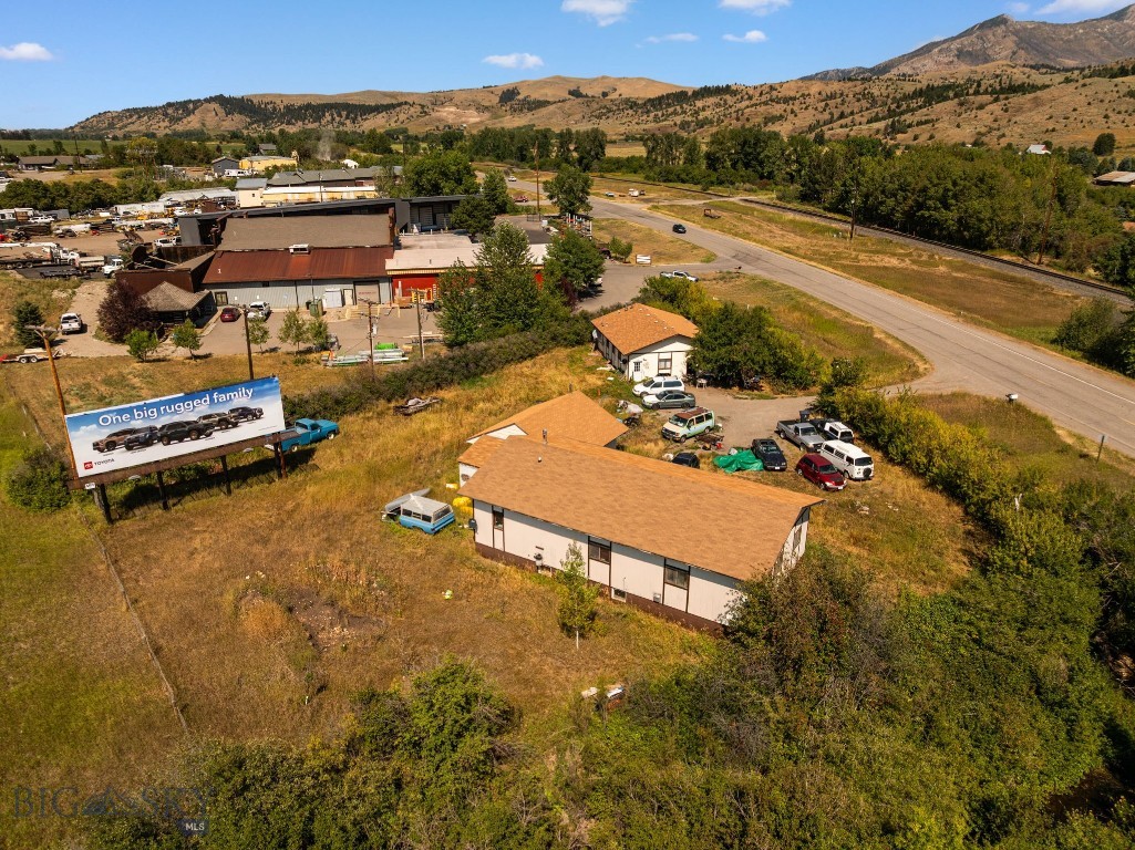34374 Frontage Road Property Photo 5