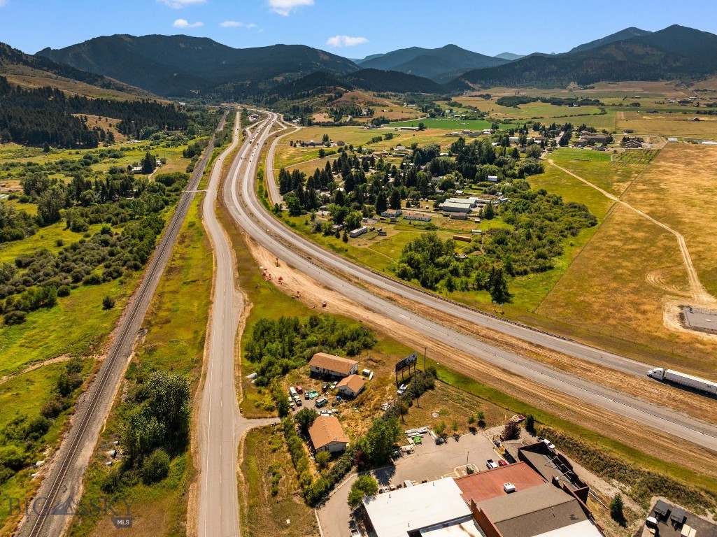 34374 Frontage Road Property Photo 14