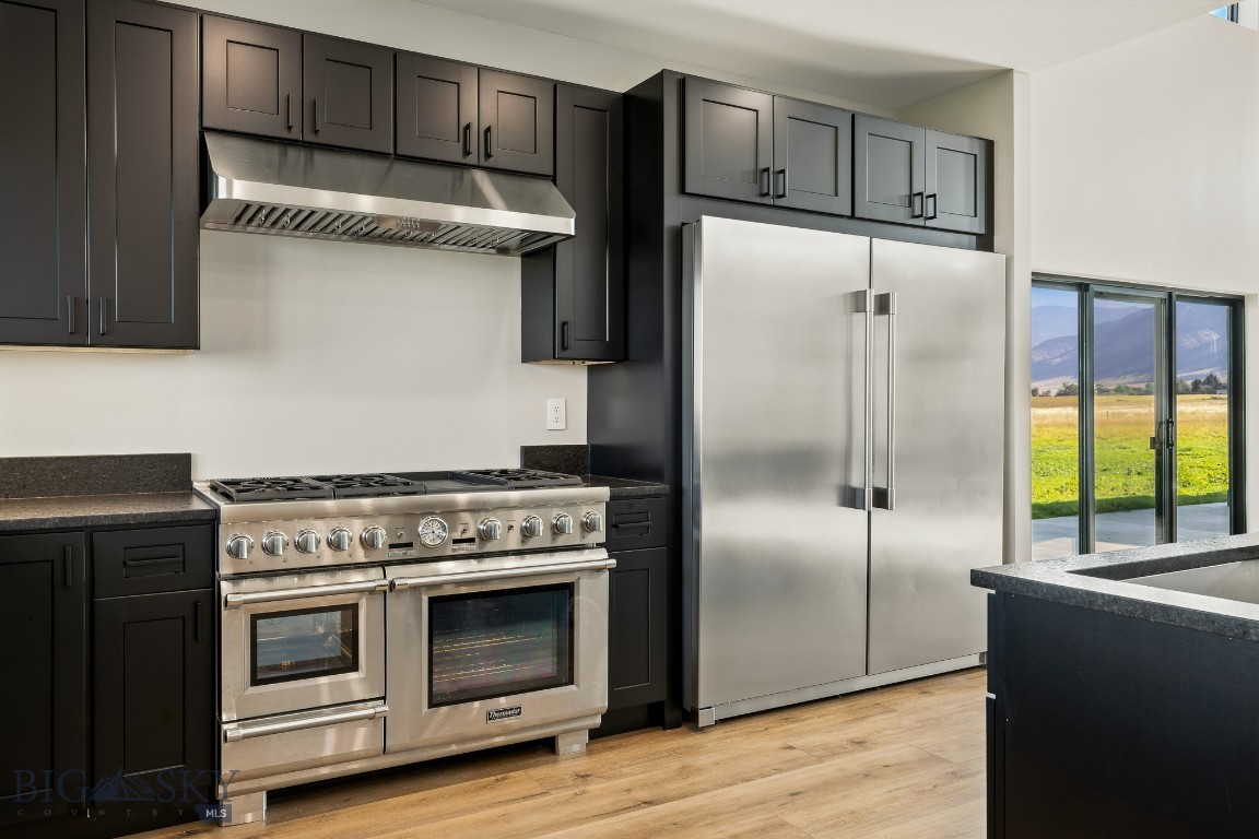 6111 Springhill Road Property Photo 10