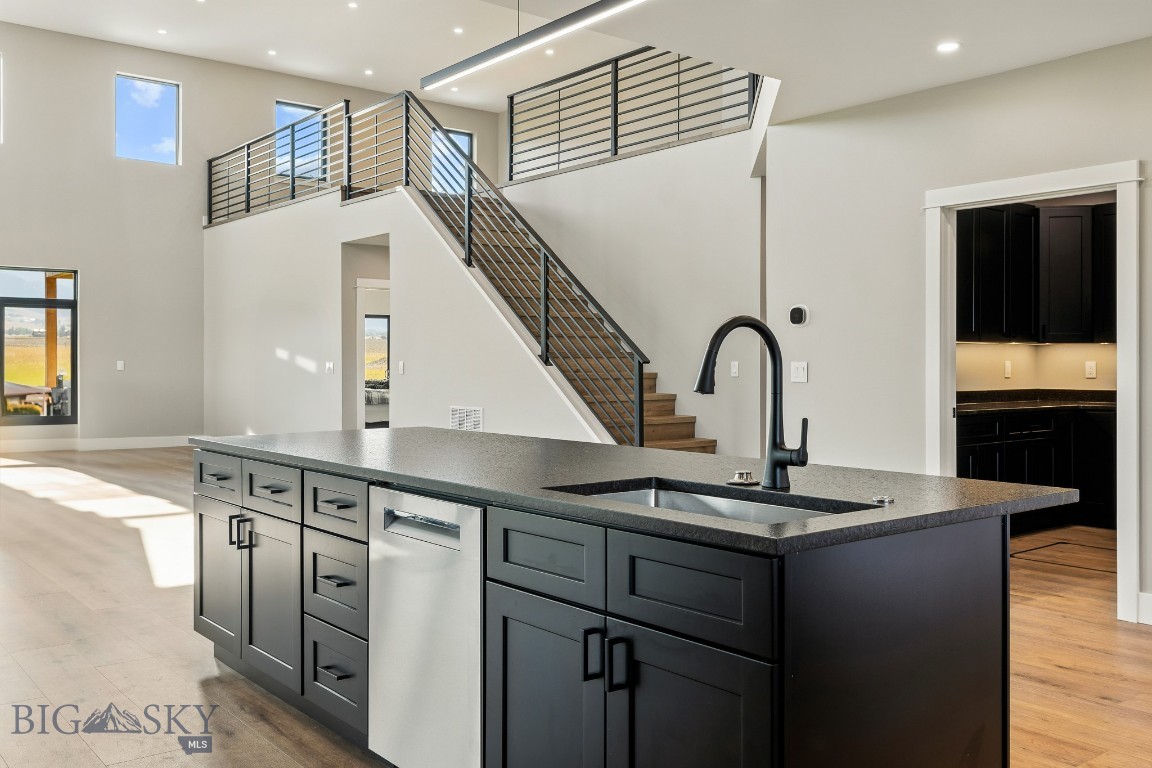 6111 Springhill Road Property Photo 14