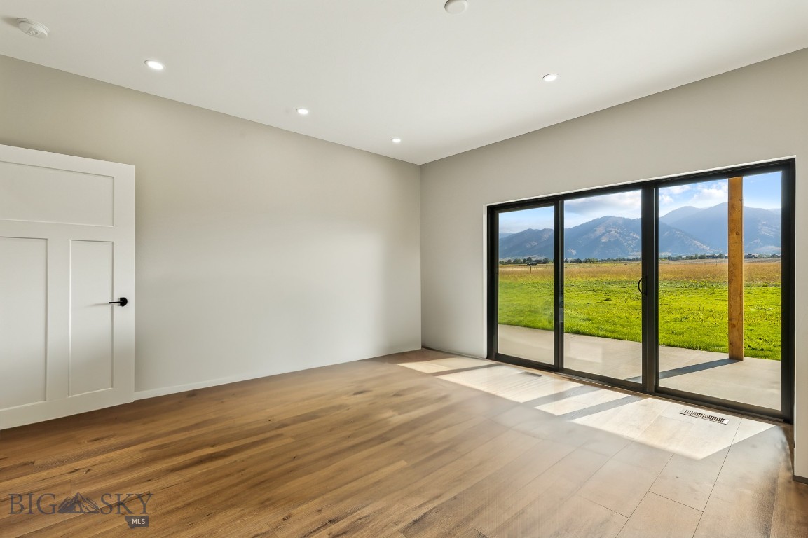 6111 Springhill Road Property Photo 24