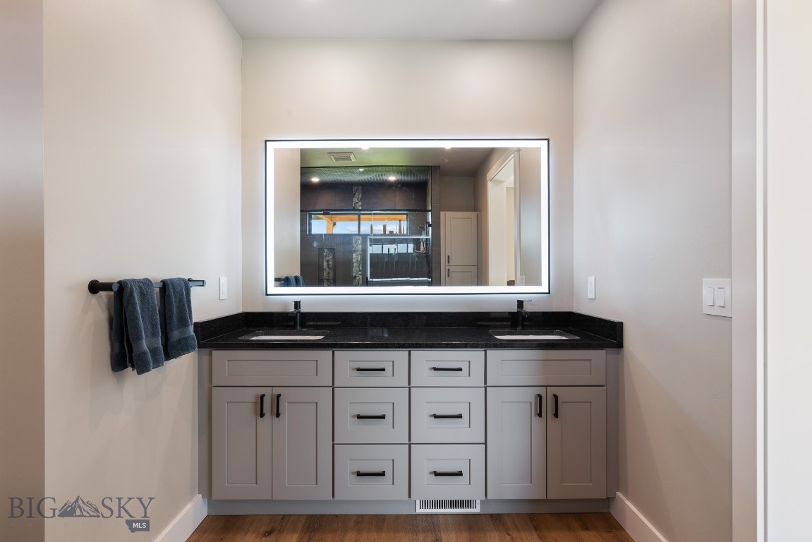 6111 Springhill Road Property Photo 28