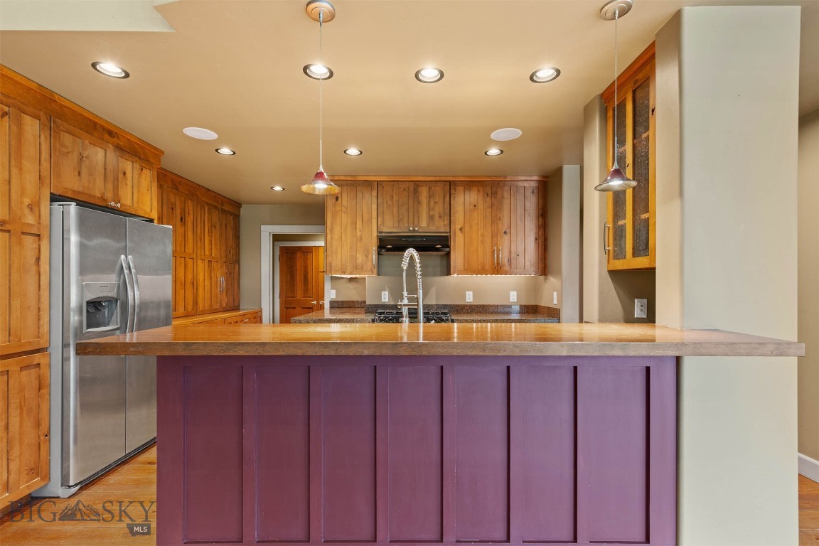 284 Annie Glade Property Photo 4