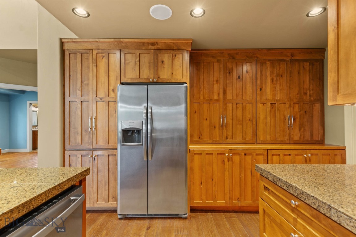 284 Annie Glade Property Photo 5