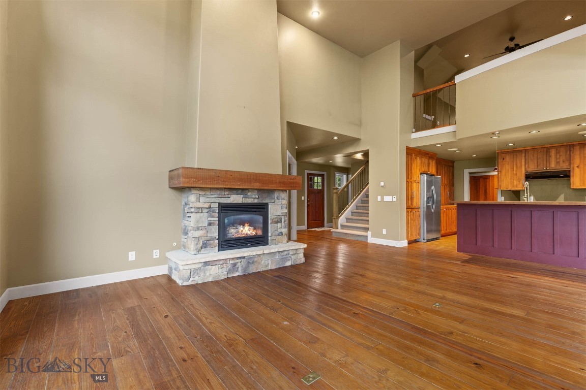 284 Annie Glade Property Photo 8