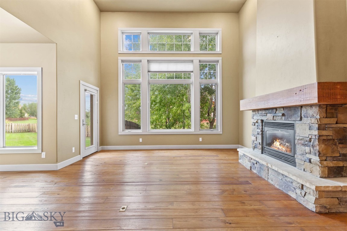 284 Annie Glade Property Photo 15