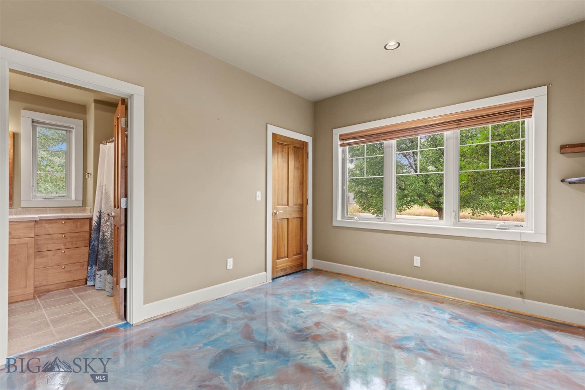 284 Annie Glade Property Photo 21