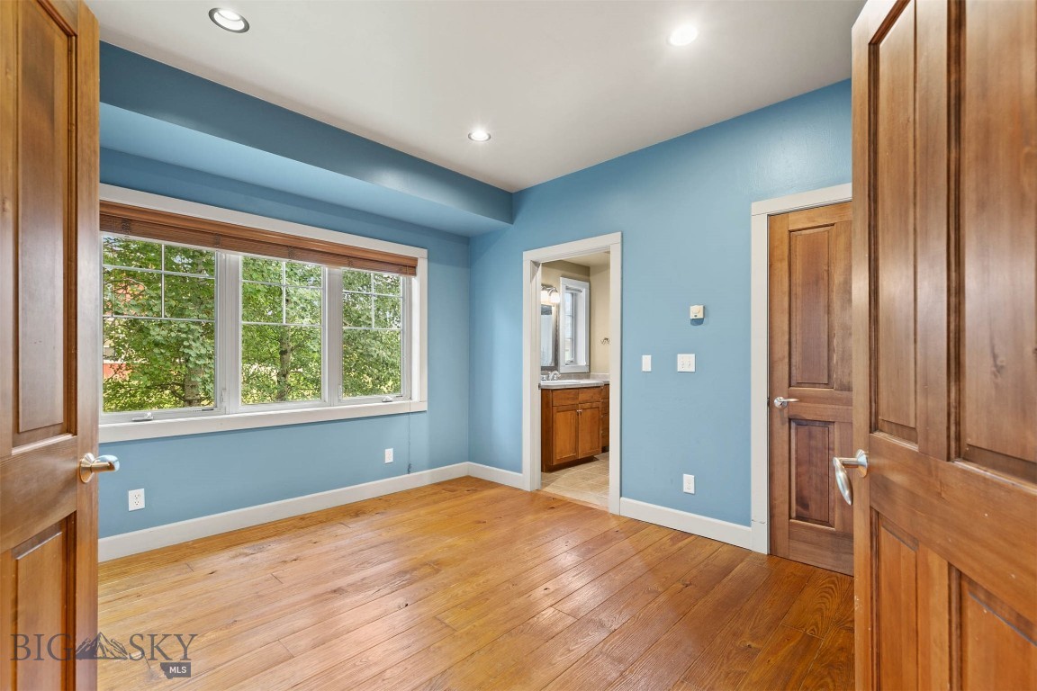 284 Annie Glade Property Photo 23