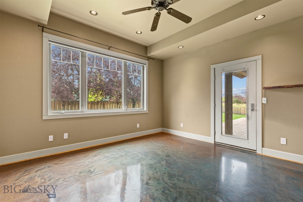 284 Annie Glade Property Photo 25