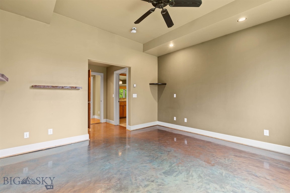 284 Annie Glade Property Photo 27