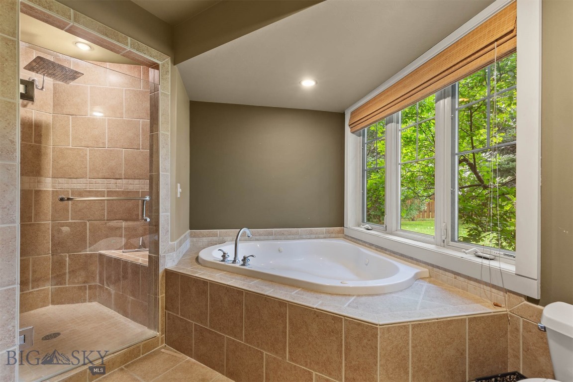 284 Annie Glade Property Photo 29