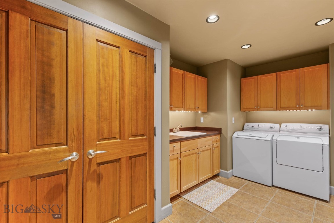 284 Annie Glade Property Photo 31