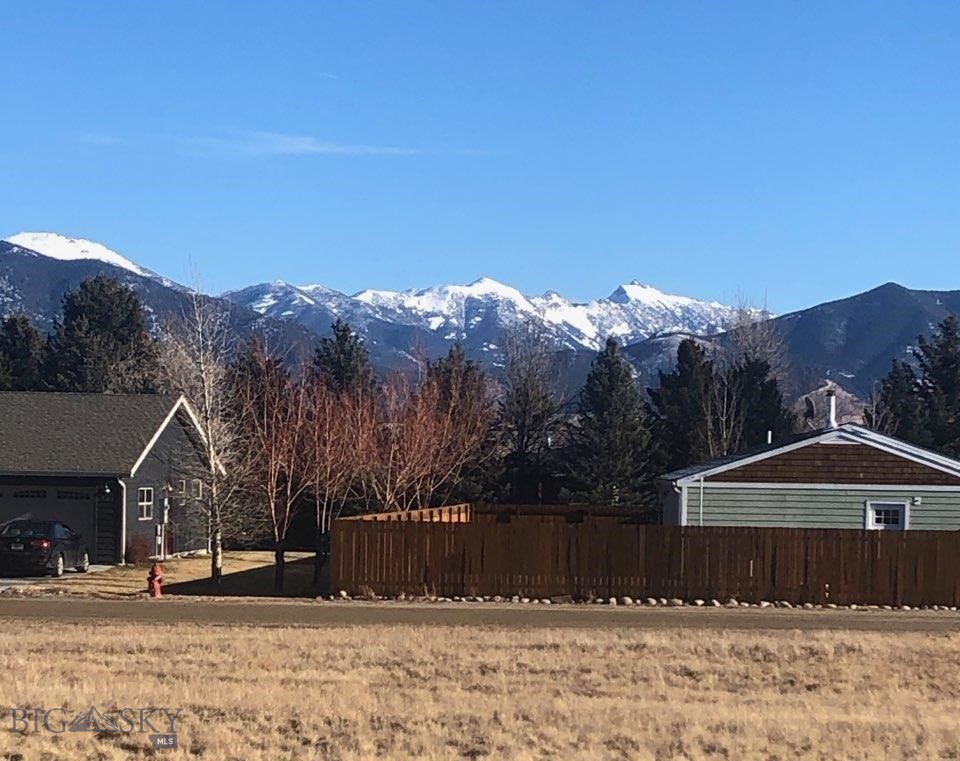 440 Beaverhead St Property Photo 4