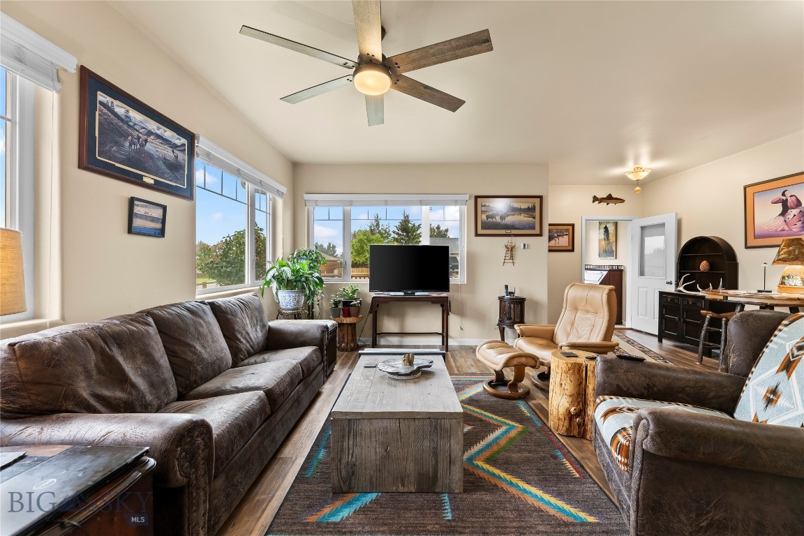 440 Beaverhead St Property Photo 8