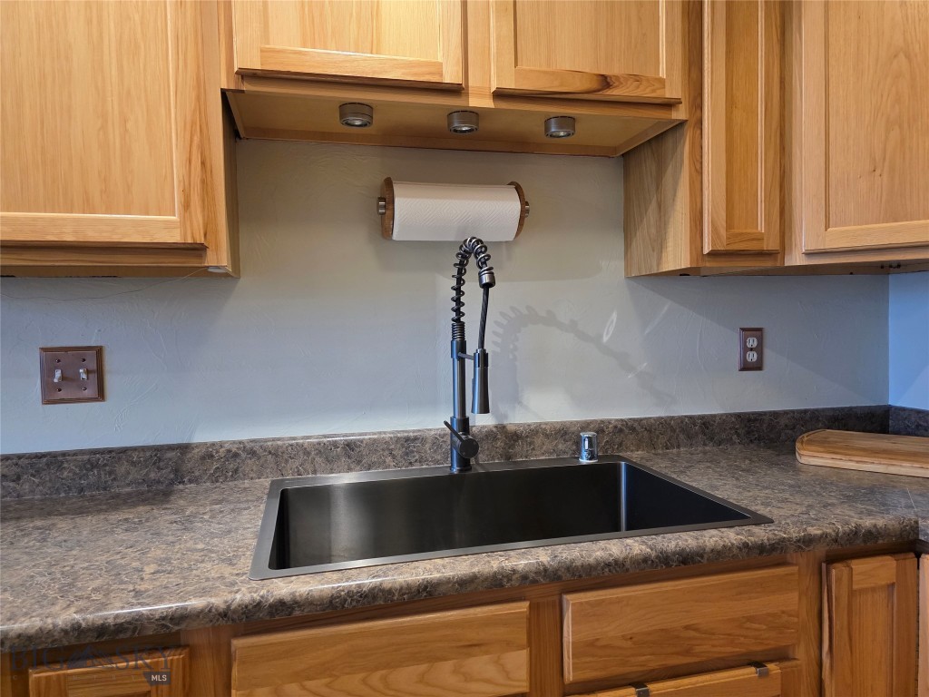 1124 Cruiser Lane J Property Photo 22