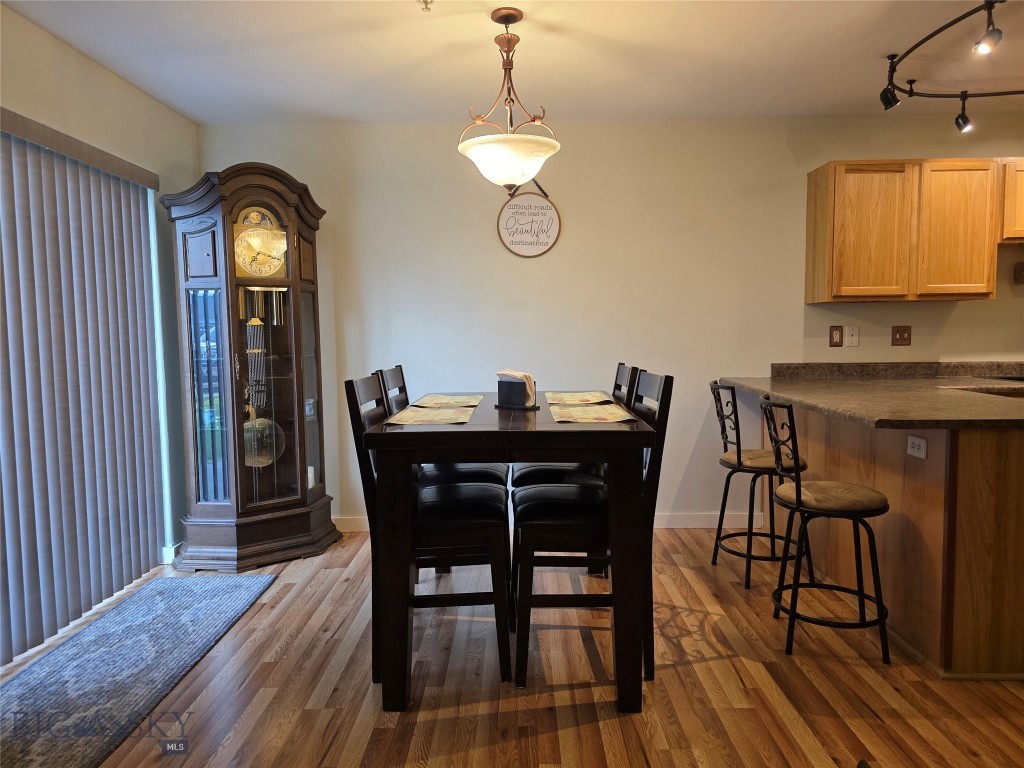 1124 Cruiser Lane J Property Photo 24