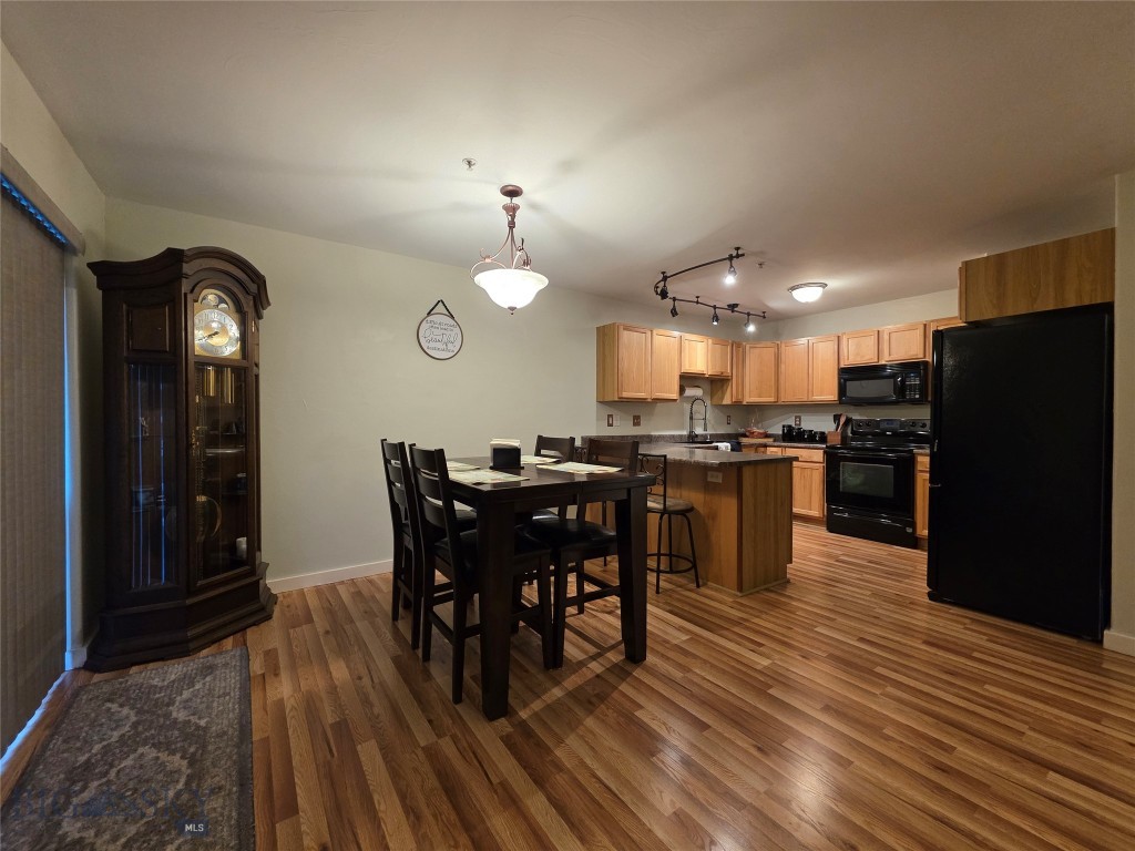 1124 Cruiser Lane J Property Photo 27