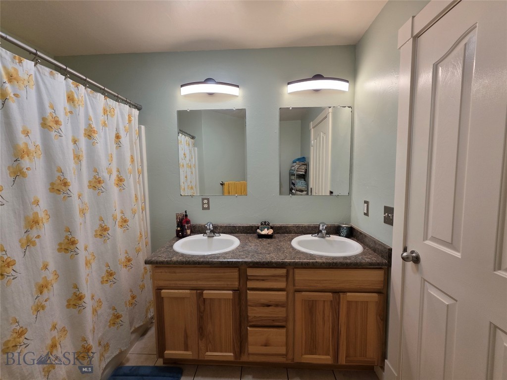 1124 Cruiser Lane J Property Photo 44