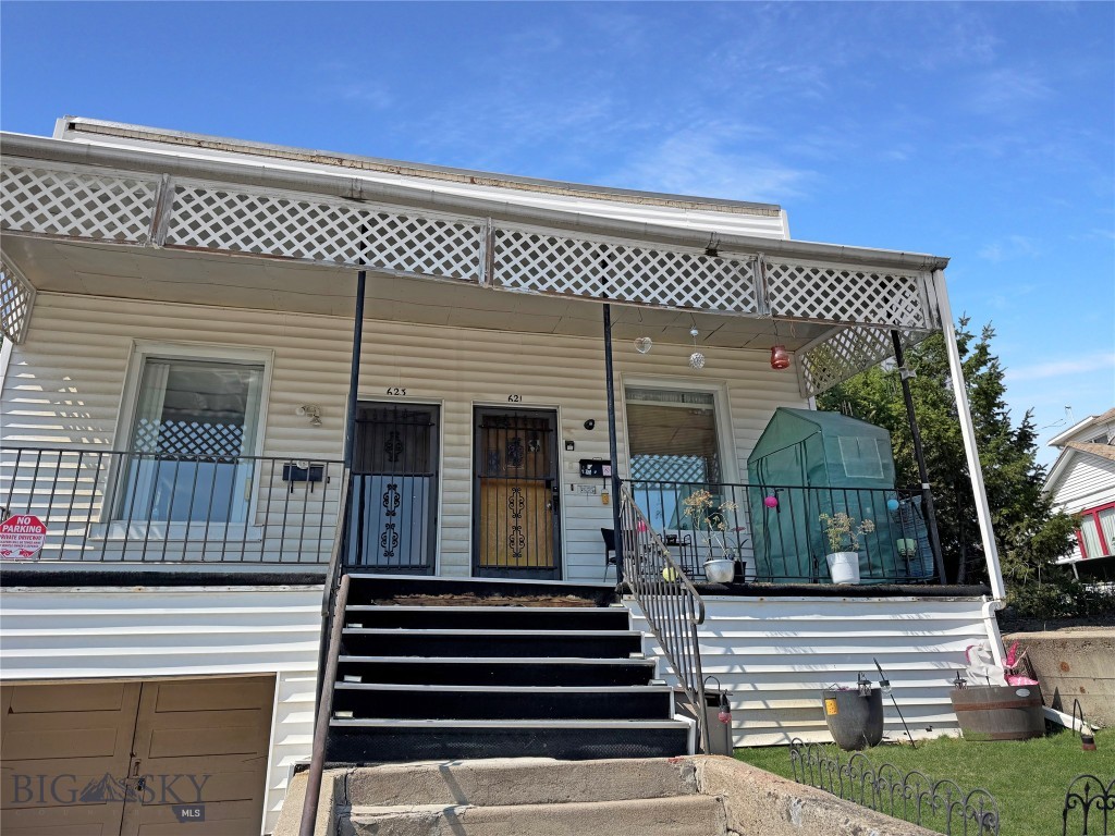 623 S Jackson Property Photo 3