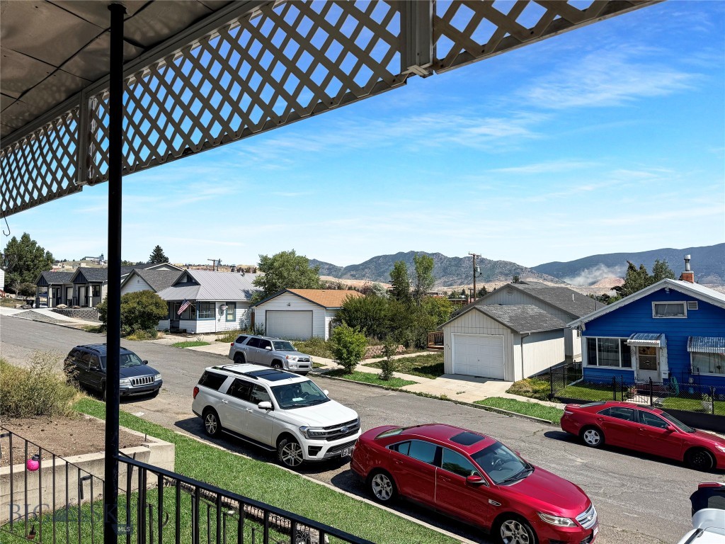 623 S Jackson Property Photo 6