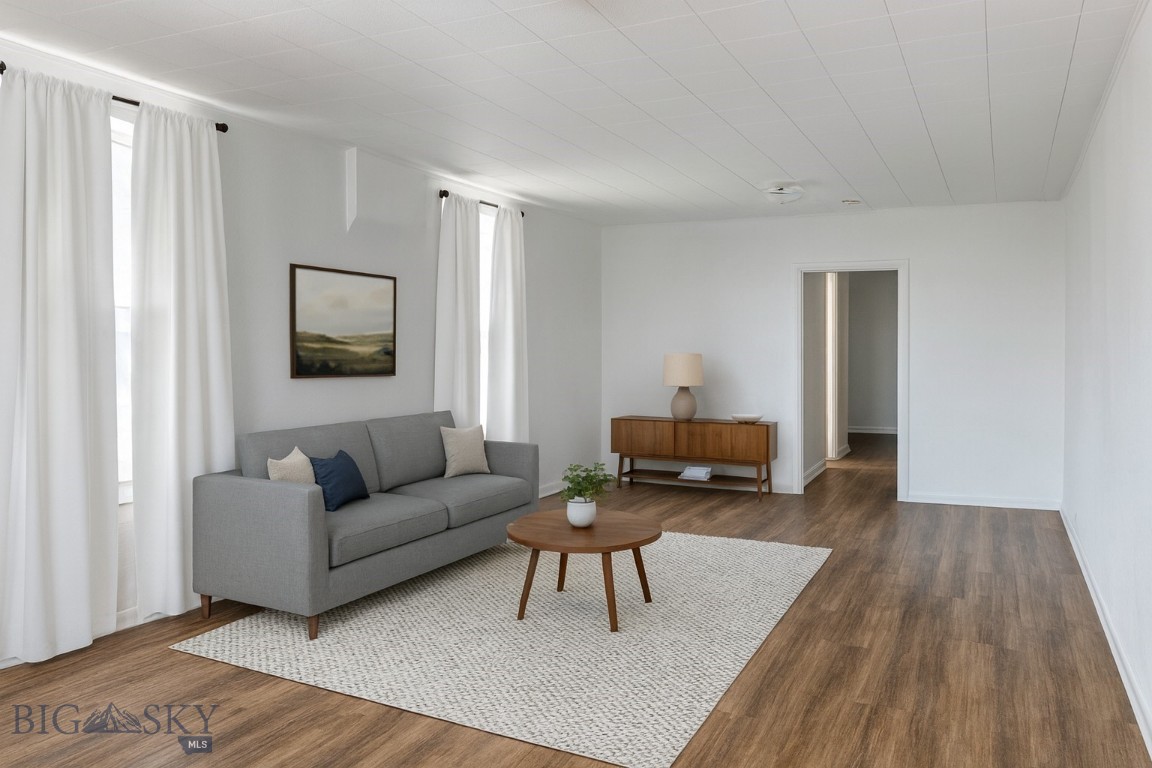 623 S Jackson Property Photo 7