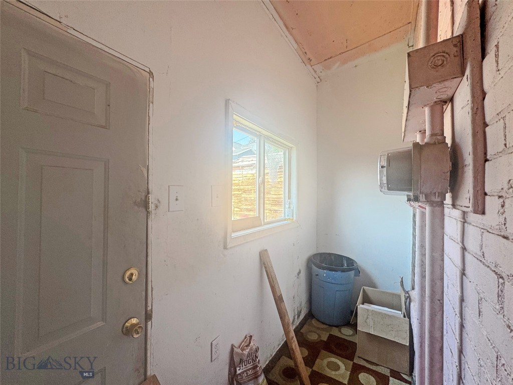 623 S Jackson Property Photo 24